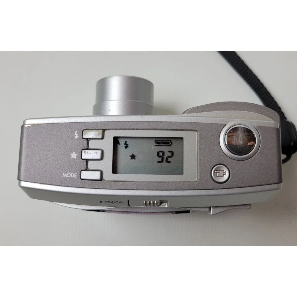 HP Photosmart 735 Digital Camera 3.2MP Pentax Zoom Lens Silver Bundle Q2210A